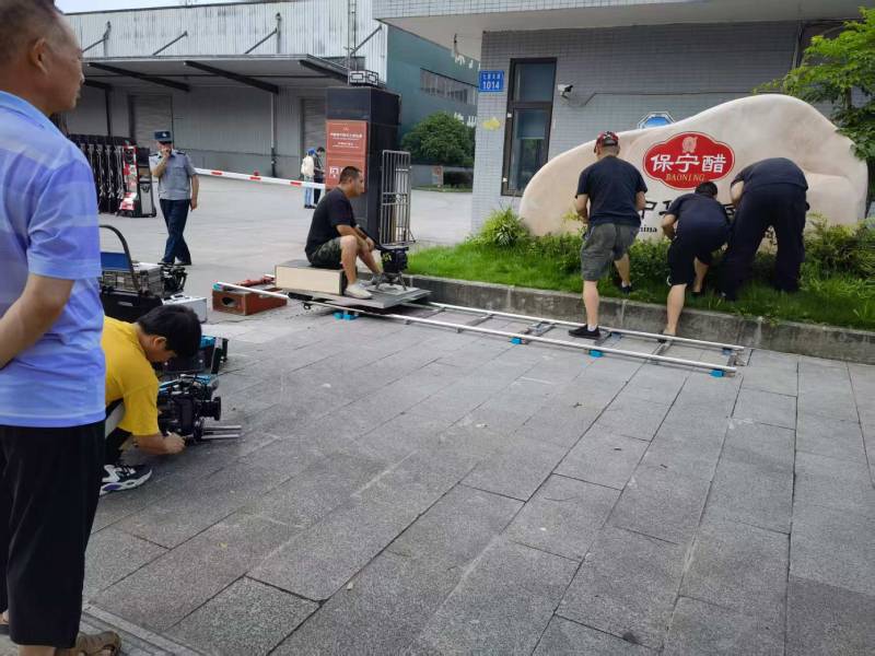 安居区广告片拍摄公司核心优势：全流程服务，让品牌广告片省心更出彩