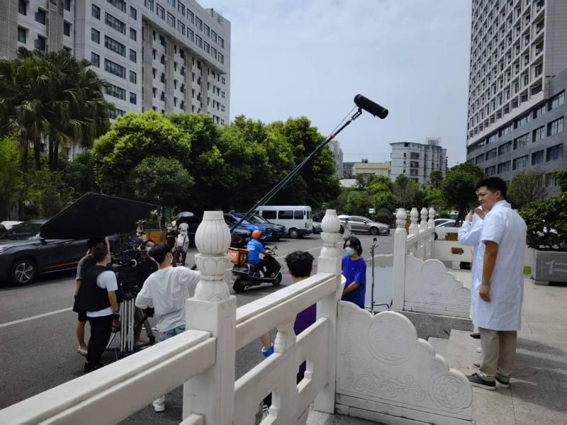 安居区广告片拍摄公司低成本实现高规格制作的诀窍